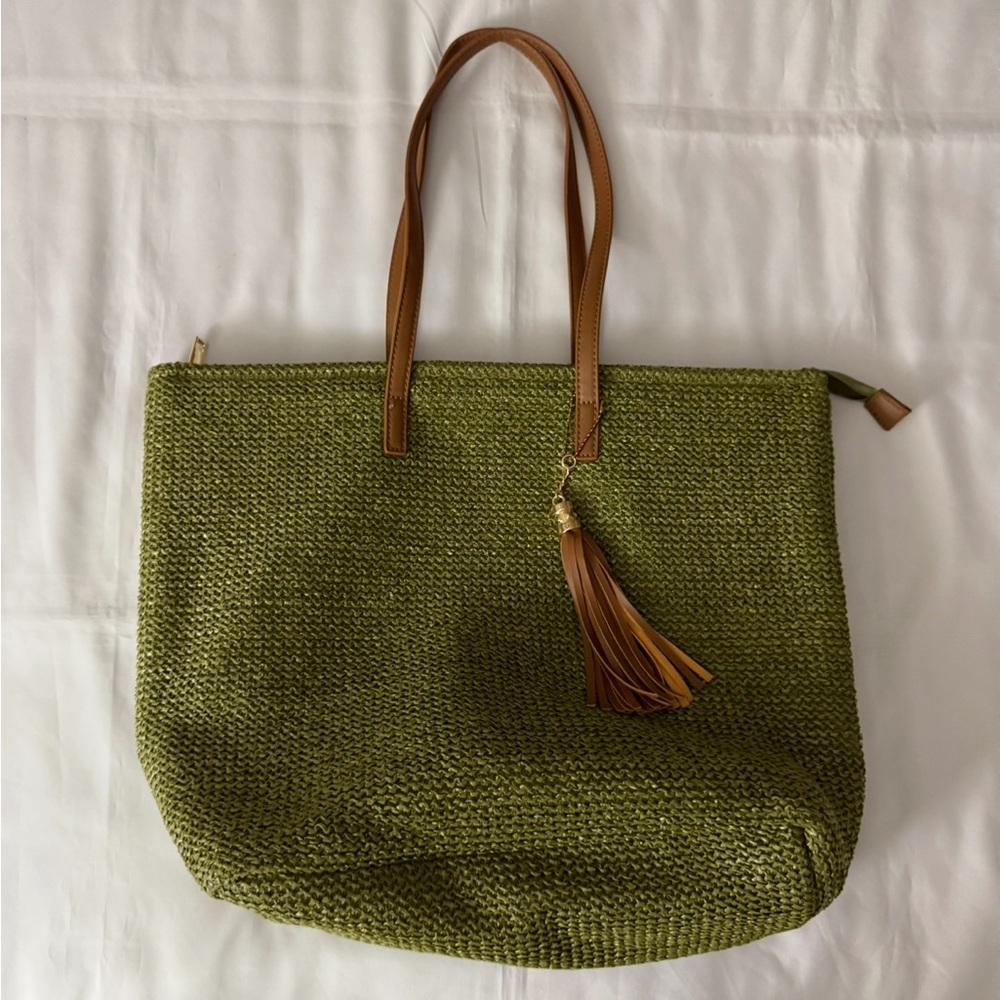 Crossi Green Textured Tote Purse w/ Tan Straps